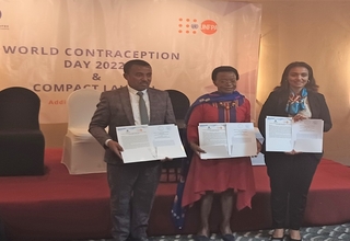 Dignitaries of Ministry of Health and UNFPA Representative a.i. launching the compact