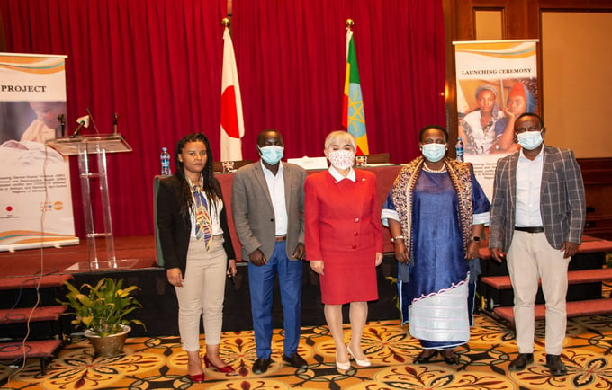H.E. Ms Ito Takako, Ambassador of Japan to Ethiopia with Ms. Esperance Fundira, UNFPA Ethiopia Officer in Charge and distinguished representatives of the Ministry of Health and the Amhara and Benishangul Gumuz Regional States at the end of the launching ceremony in Addis Ababa. 